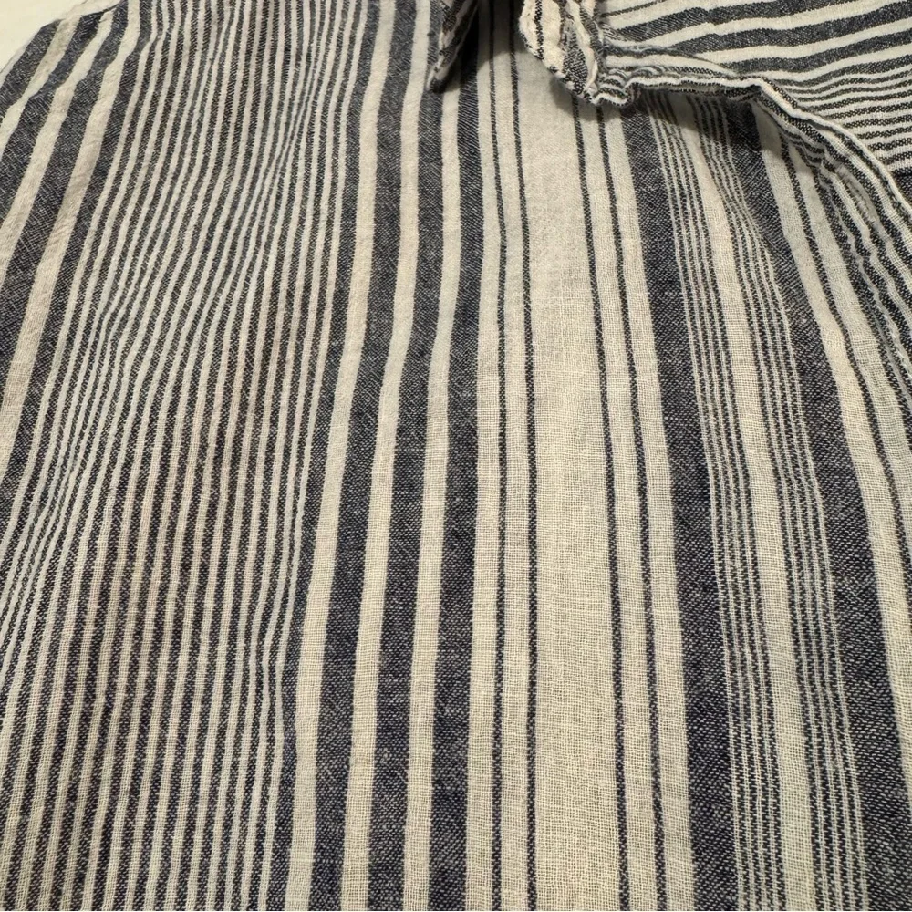 Wonderly Linen/Cotton Collared Denim and White Striped Blouse - Picture 4 of 7
